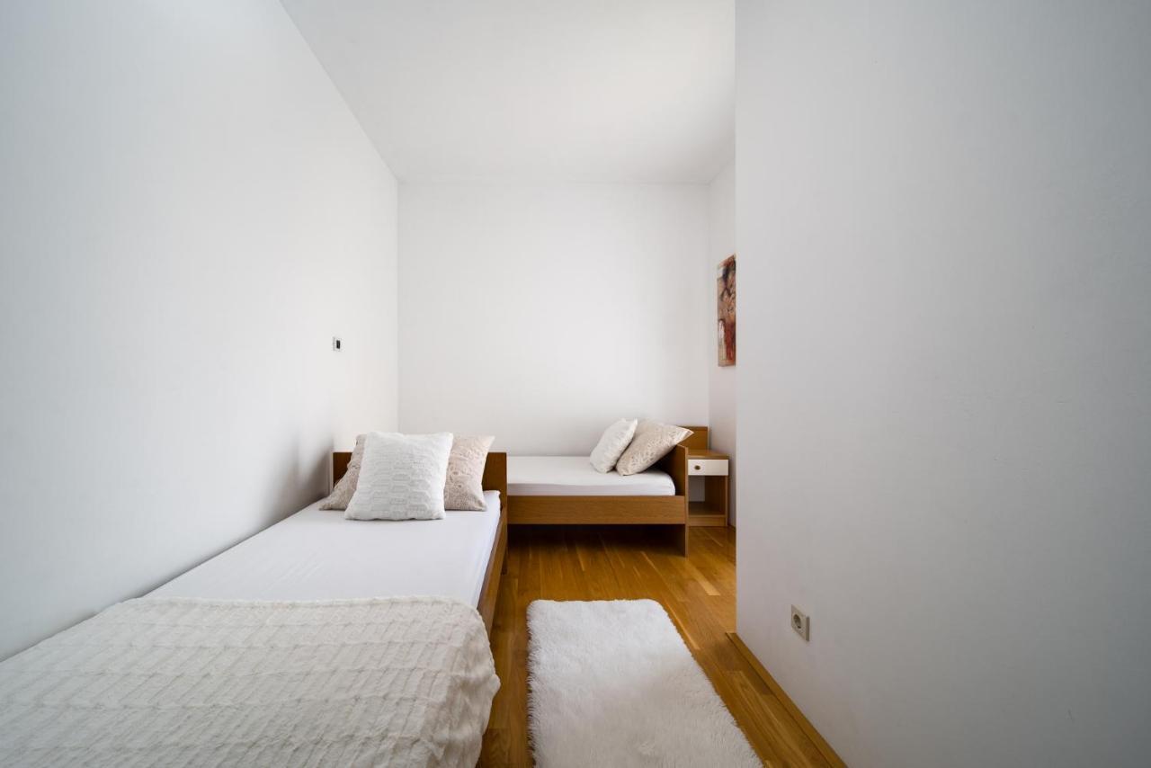 Apartment Toma Podstrana Exteriör bild
